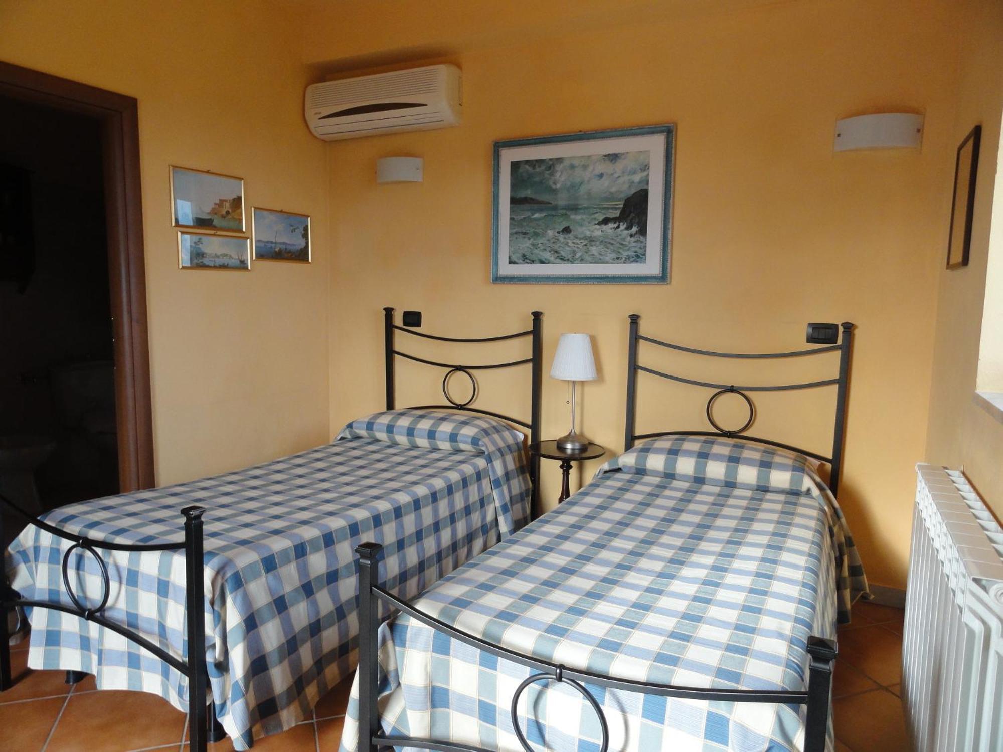 Il Giardino Delle Esperidi Bed and Breakfast Fosdinovo Δωμάτιο φωτογραφία