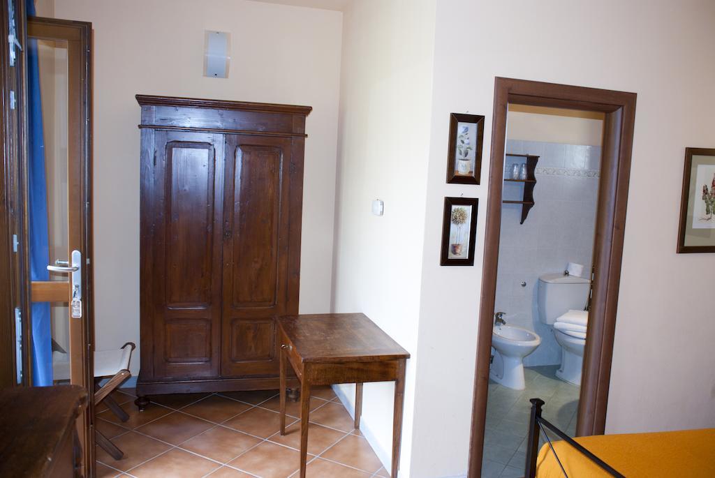 Il Giardino Delle Esperidi Bed and Breakfast Fosdinovo Δωμάτιο φωτογραφία